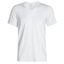 52%OFF メンズアンダー バッファローデビッドBittonマイクロファイバーVネックTシャツ - （男性用）半袖 Buffalo David Bitton Microfiber V-Neck T-Shirt - Short Sleeve (For Men)画像
